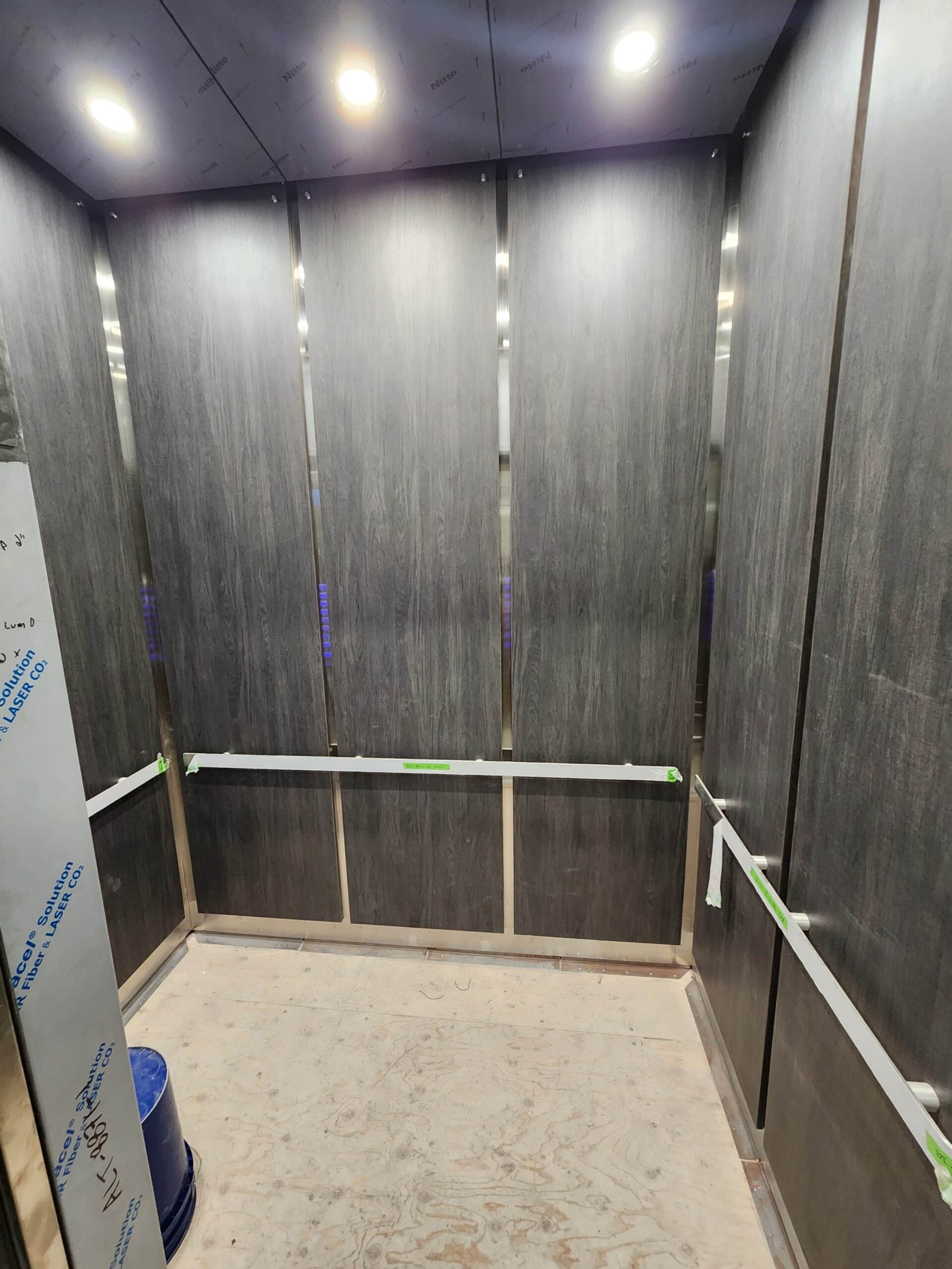 Renovation ascenseur commercial